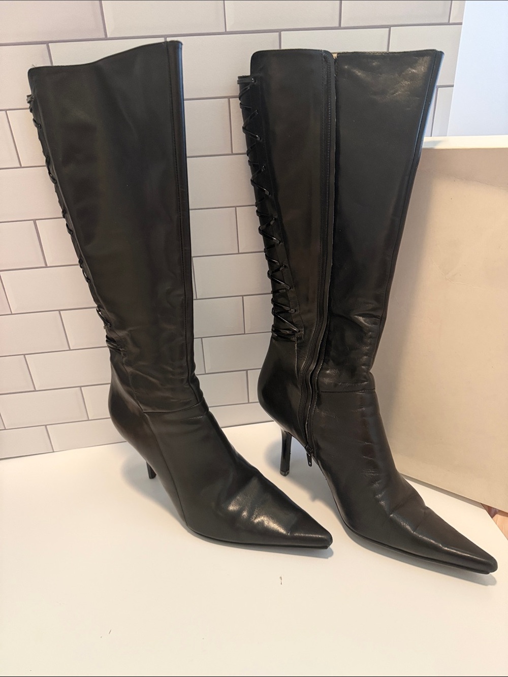 BCBGMaxAzria Black Knee-High Pointed Toe Leather Heeled Boots